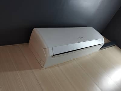 Gree 1.5 Ton Inverter Split AC – Excellent Cooling – A1 Condition