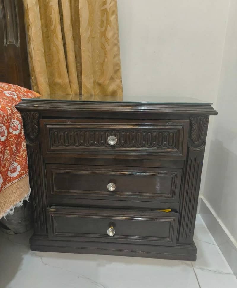 Solid Wood Double Bed & Full Set 2