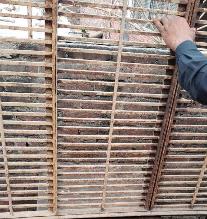 Solid Iron Sariya Grill 0