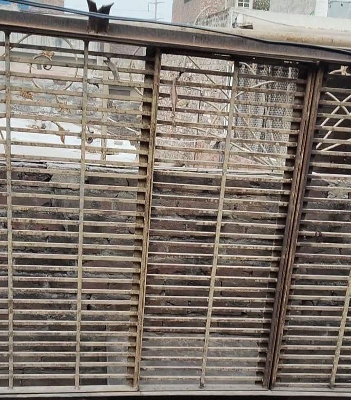 Solid Iron Sariya Grill 1