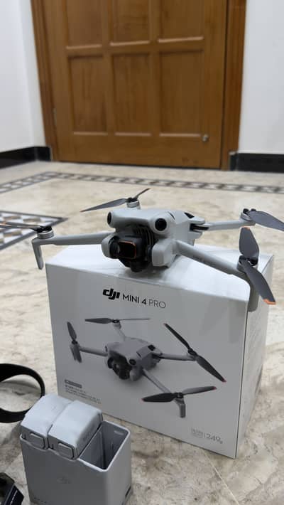 DJI MINI 4 PRO Fly more combo