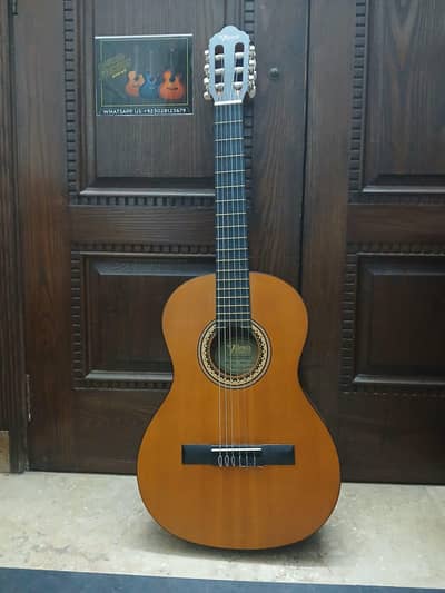 guitar | brand Victoria