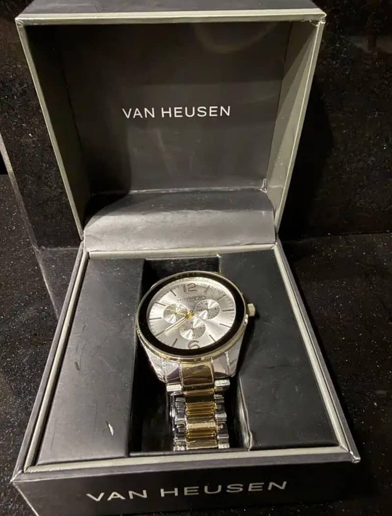 Van Heusen Watch 2