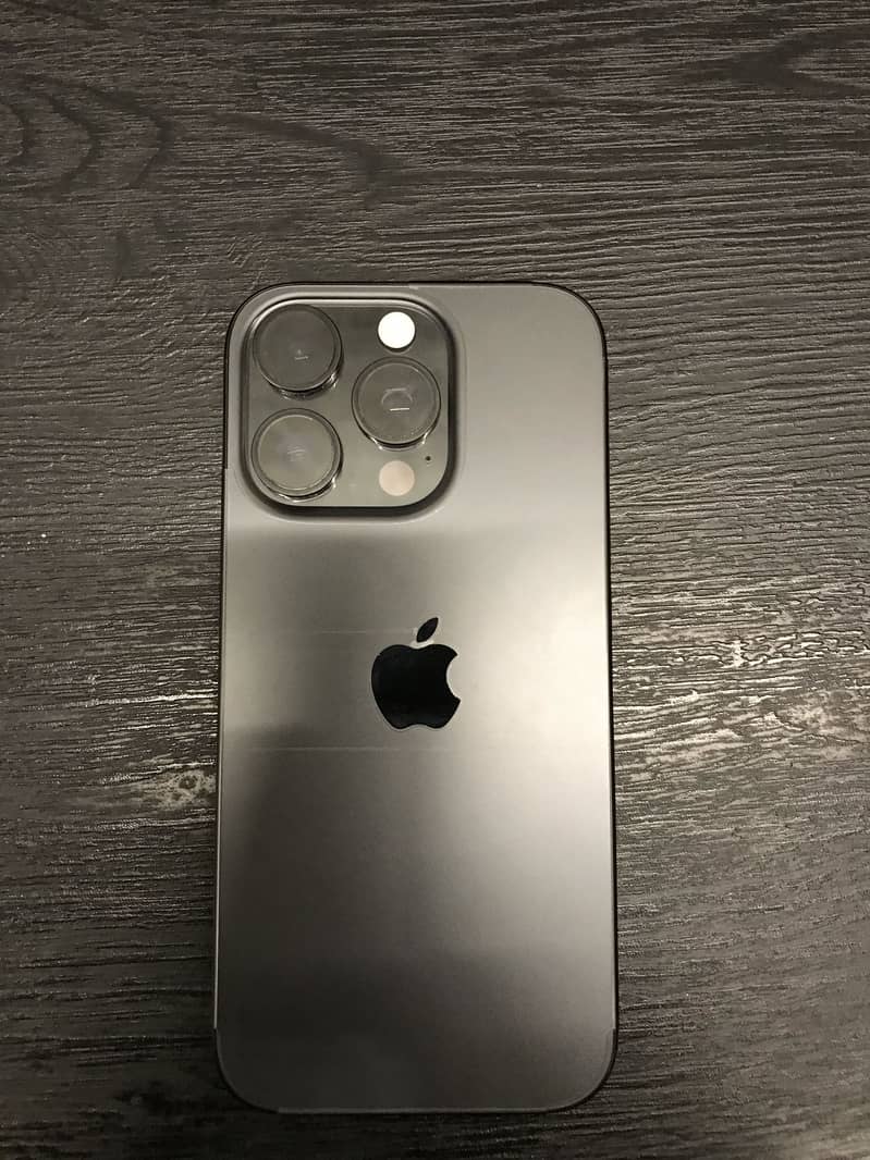iPhone 16 pro 2