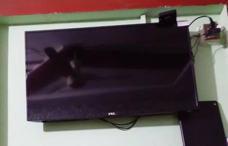 PEL led 40 inches simple Home used Good conditions