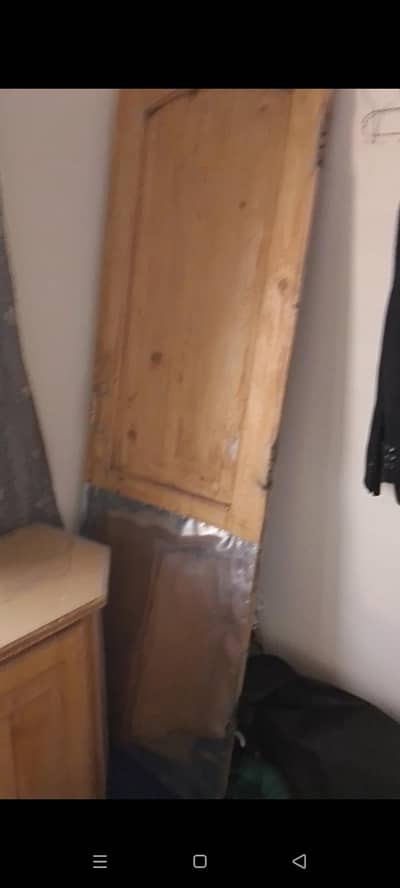 cabnet and door AK door ha aur AK tv lounch k leay cabnet ha