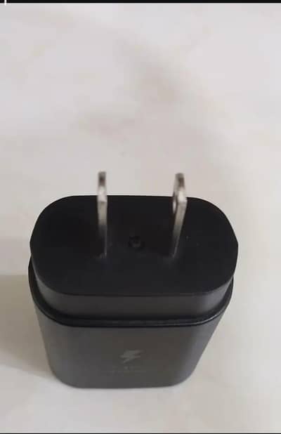 Samsung original charger ha 1 week backup aik 1 ghanty may battery ful