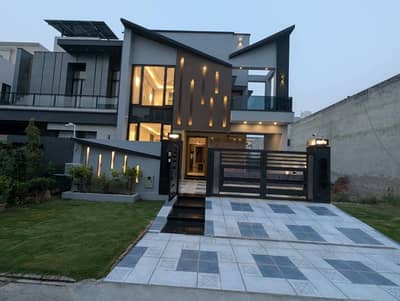 3 Years Installments Plan 10 Marla Brand New House For Sale In Park View City