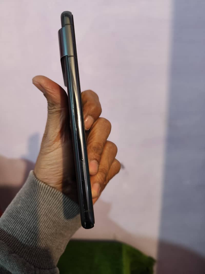 Google Pixel 8 Pro 4