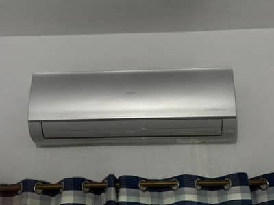 Haier 1.5 Ton Inverter AC Hot & Cool (T3) – Excellent Condition