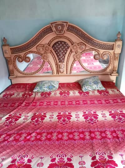 I'm selling my DECO bed & Dressing table