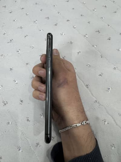 IPHONE 11 PRO MAX 256 GB PTA APPROVED