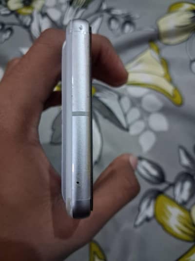 Google pixal 7 8/128