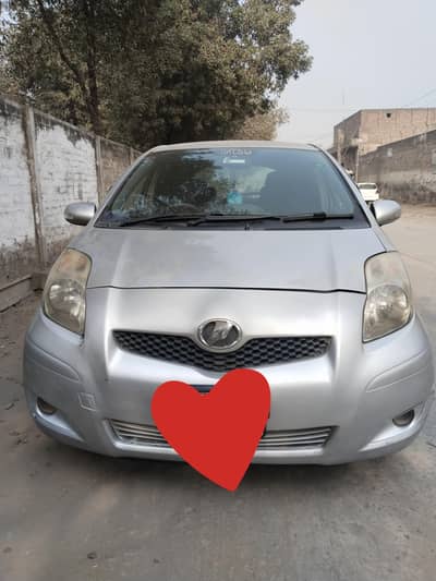 Toyota vitz 8/12