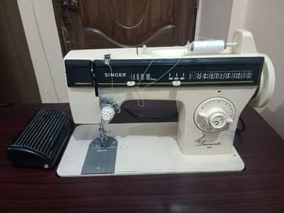 SINGER; Professional Discmatic 974 Sewing Machine