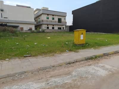 82 Feet Front Back Open 13.5 Marla Extra Land Plot for Sale