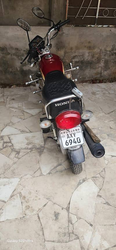 Honda 125 gold edition