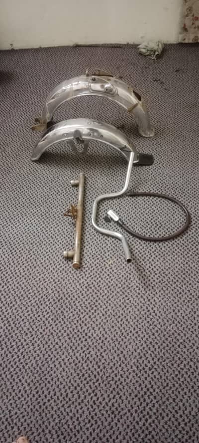 all motersgards and  total 4 and carial 1 and 1 handle original