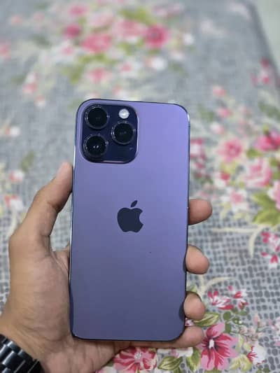 Iphone 14 Pro Max 256gb 10/10 with box and charger orignal.