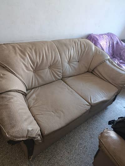 Home used sofa set in reasonable  price