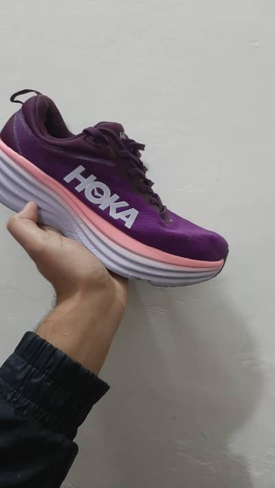 HOKA BONDI 8