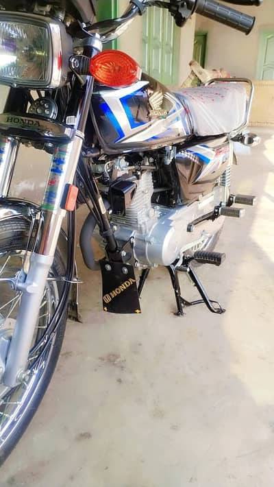 Honda CG 125 Model 2024 | 700 KMs Driven | CONTACT 0333 - 7933422