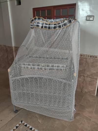 baby bed and jhoola