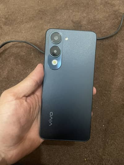 Vivo Y04  open box
