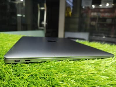 Apple MacBook Air M1