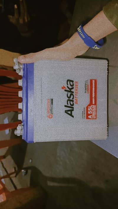 Original Alaska battery  only 2 month used i need big battry