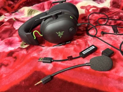 Razer Black Shark v2 USB 7.1 soundcard headphones