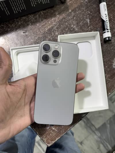 Iphone 15pro max 256 battery health 96%