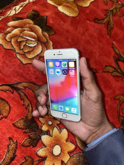 iPhone 6 32GB pta aproved he 3 hzar ka bypass Huga