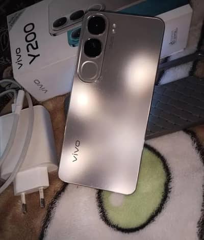 Vivo y200 8+8/256 complete box urgent sale wtp no 0327=3548545
