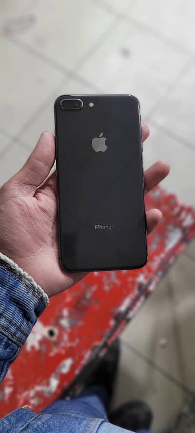 iPhone 8 Plus