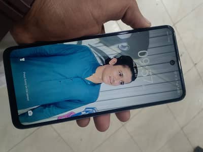 Itel p65c 4+4/128  no exchange