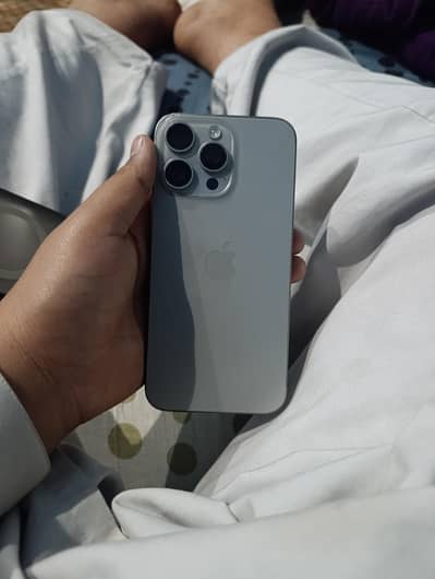 15pm 512 gb natural titanium 4 months sim time esim model 95%bh