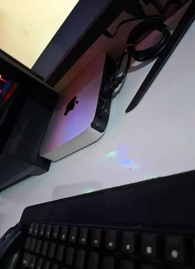 Mac mini 2012 condition 10 by 9 core i3 5th gen 10 gb ram 128 gb ssd