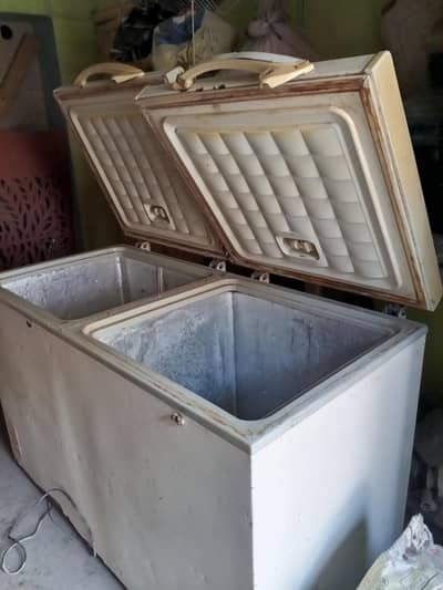 Ice Cream Parlor Equipment