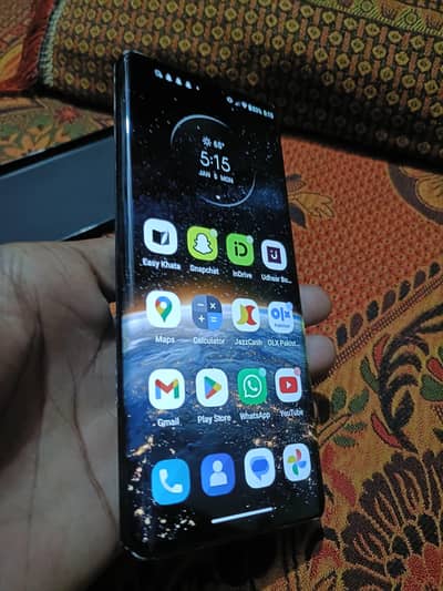 Motorola Edge Plus Pin dot only one