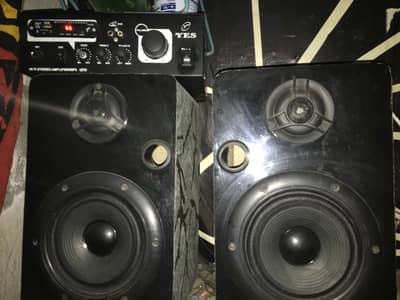 Speaker 0--3--4--0--4--1---1--5--5--7--6  WhatsApp