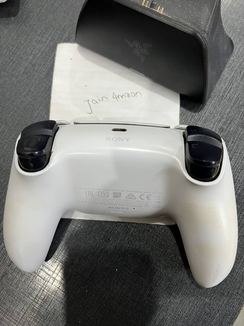 PlayStation 5 controller 1