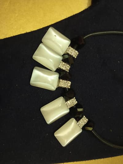 beautiful English style neckles