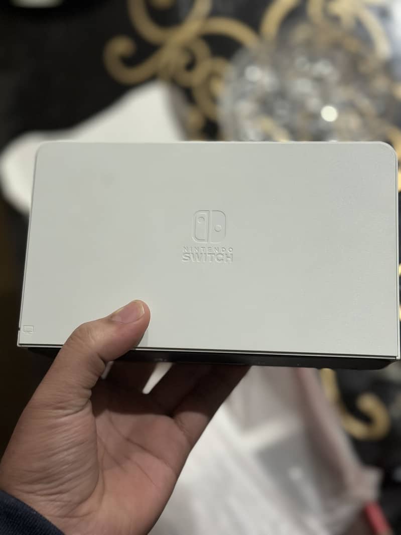 nintendo switch oled 3