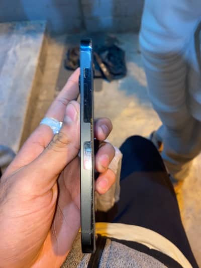 14 pro space grey colour