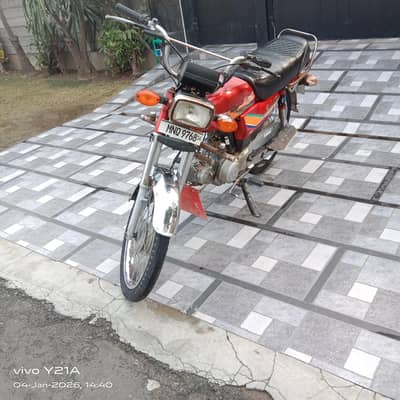 جس بھائی نے لینی ہو وہ ہی کونٹیکٹ کریں شکریہ