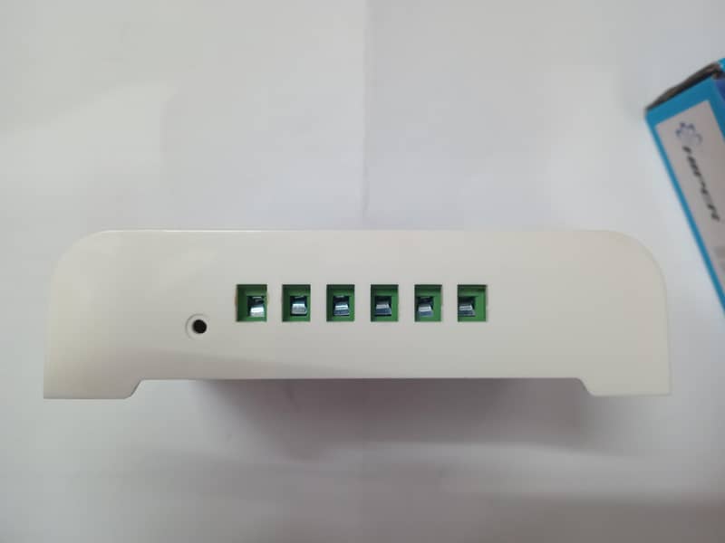 Solor charge controller 4