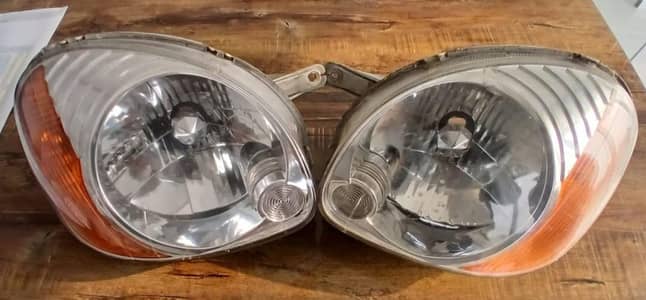 Hyundai Santro Front Lights