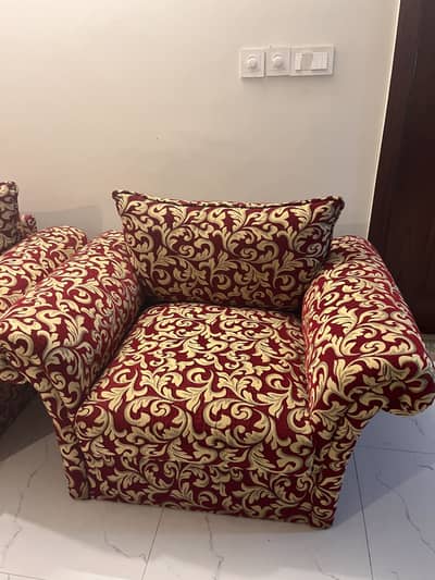 2 seater sofa in good condition