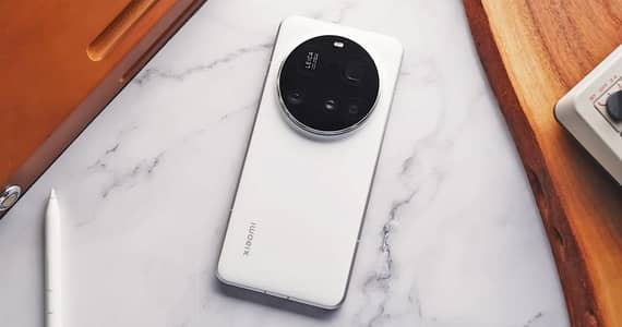 Xiaomi 15 Ultra white